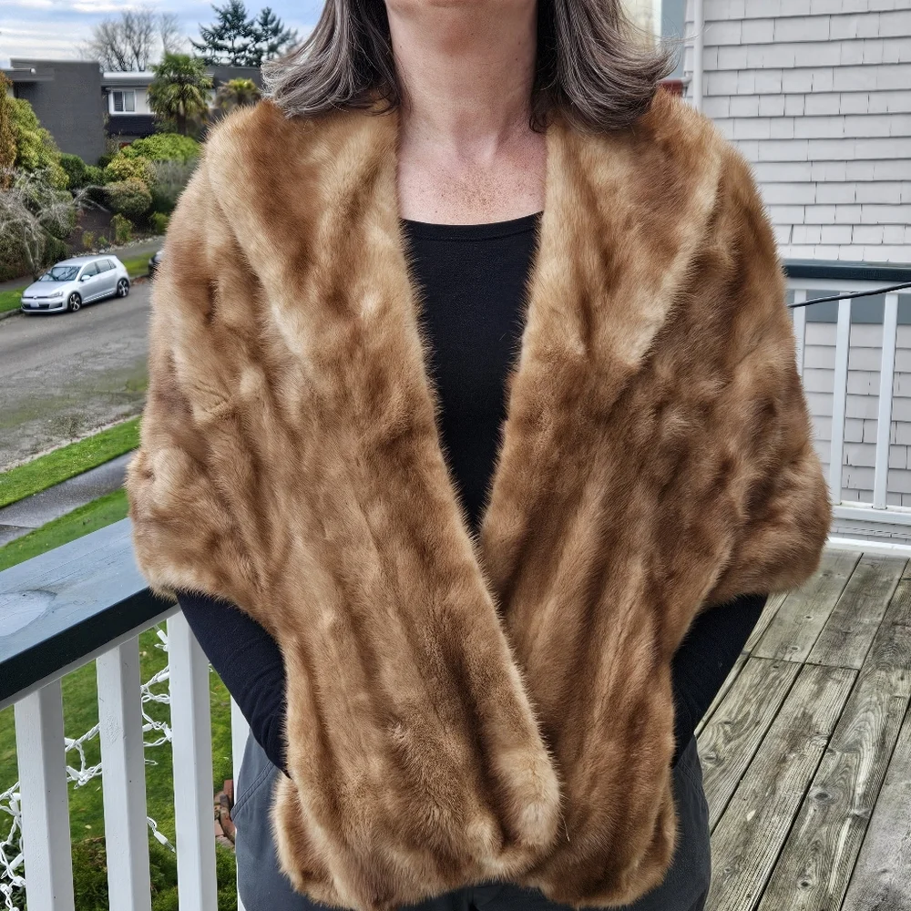 Vintage real mink cape wrap with pockets M/L